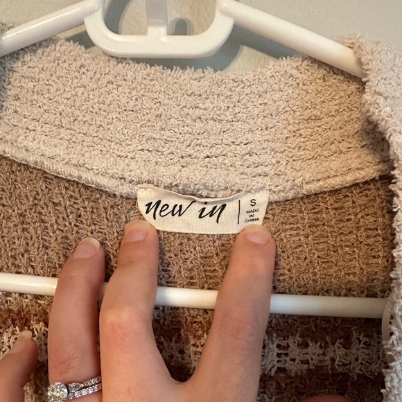 Cozy Aztec Print Sweater - Picture 2 of 5